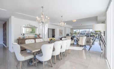 ALBANUEVA  BARRIO NAUTICO  EXCLUSIVA CASA