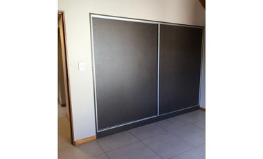 SE ALQUILA CASA DE 2 DORMITORIOS EN BARRIO ARRAYANES, EL BOLSÓN