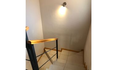 SE ALQUILA CASA DE 2 DORMITORIOS EN BARRIO ARRAYANES, EL BOLSÓN