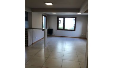 SE ALQUILA CASA DE 2 DORMITORIOS EN BARRIO ARRAYANES, EL BOLSÓN