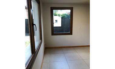 SE ALQUILA CASA DE 2 DORMITORIOS EN BARRIO ARRAYANES, EL BOLSÓN