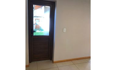 SE ALQUILA CASA DE 2 DORMITORIOS EN BARRIO ARRAYANES, EL BOLSÓN