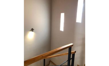 SE ALQUILA CASA DE 2 DORMITORIOS EN BARRIO ARRAYANES, EL BOLSÓN