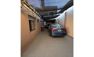 Casa en dos plantas de 4 dormitorios