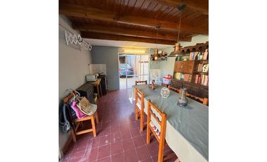 Casa en dos plantas de 4 dormitorios