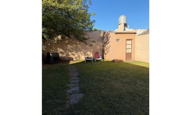 Casa en dos plantas de 4 dormitorios