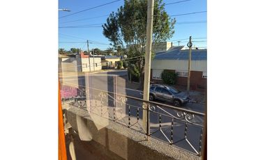 Casa en dos plantas de 4 dormitorios