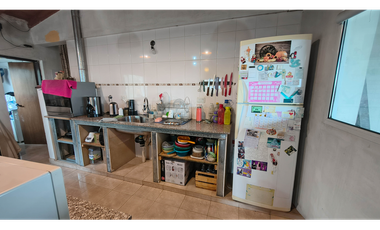 CASA 4 AMBIENTES - AMPLIO PARQUE- PUERTO MADRYN