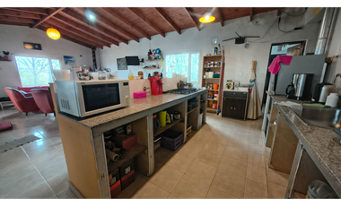 CASA 4 AMBIENTES - AMPLIO PARQUE- PUERTO MADRYN
