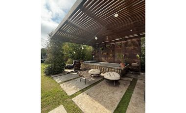 VENTA - Casa 5 amb, parque + piscina climatizada - Zona Arenas del Sur