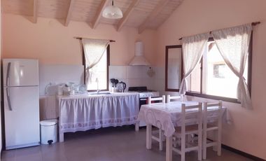 EN VENTA 2 CABAÑAS EN LOTE DE 1000 M2 EN EL HOYO ET-50