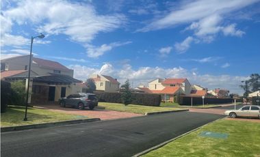 Arriendo espectacular casa en Conjunto Vizcaya en Cota