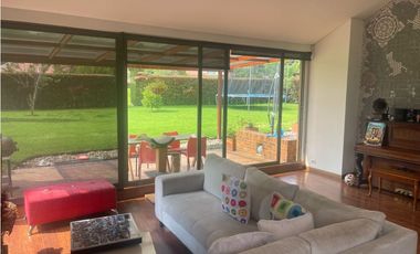 Arriendo espectacular casa en Conjunto Vizcaya en Cota