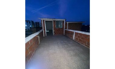 Vendo casa Brisas de los lamos, excelente ubicación