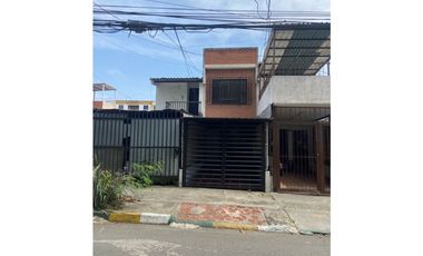 Vendo casa Brisas de los lamos, excelente ubicación