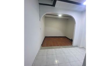 Vendo casa Brisas de los lamos, excelente ubicación