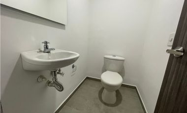 Bodega Comercial en Arriendo  en Medellín, sector La Aguacatala