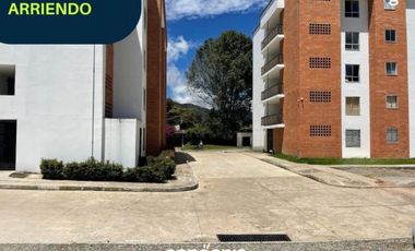 apartamento en arriendo en el carmencampo alegre