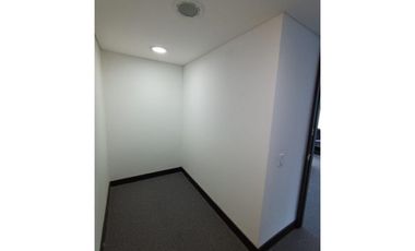 OFICINA EN ARRIENDO PISO COMPLETO - QUINTA CAMACHO