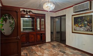 Venta de casa de dos plantas en la Joya etapa Topacio