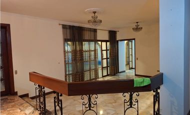 Venta de casa de dos plantas en la Joya etapa Topacio