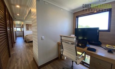 Casa en Venta en Casa de 650 m2 con piscina temperada - Lomas de Coihuin