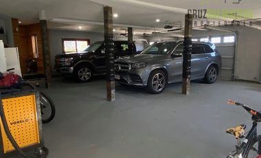 Casa en Venta en Casa de 650 m2 con piscina temperada - Lomas de Coihuin