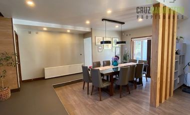 Casa en Venta en Casa de 650 m2 con piscina temperada - Lomas de Coihuin