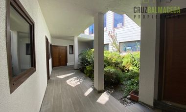 Casa en Venta en Casa de 650 m2 con piscina temperada - Lomas de Coihuin