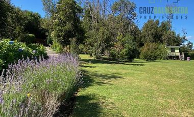 Casa en Venta en Casa de 650 m2 con piscina temperada - Lomas de Coihuin