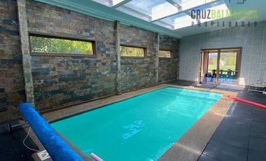 Casa en Venta en Casa de 650 m2 con piscina temperada - Lomas de Coihuin