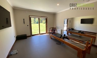 Casa en Venta en Casa de 650 m2 con piscina temperada - Lomas de Coihuin