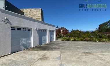 Casa en Venta en Casa de 650 m2 con piscina temperada - Lomas de Coihuin
