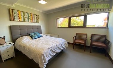 Casa en Venta en Casa de 650 m2 con piscina temperada - Lomas de Coihuin
