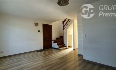Casa en Venta en Javiera Carrera - Simon Bolivar