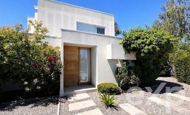 Casa en Venta en Lo Pinto Chicureo