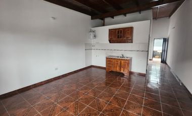 Casa en alquiler en Burzaco Este