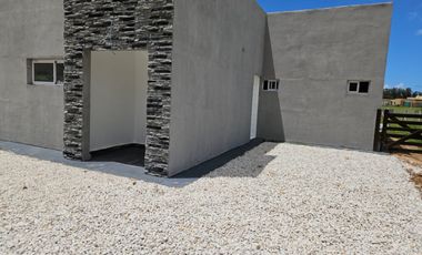 Venta Casa 4 ambientes a estrenar. Barrio Harás del Mar. Santa Clara