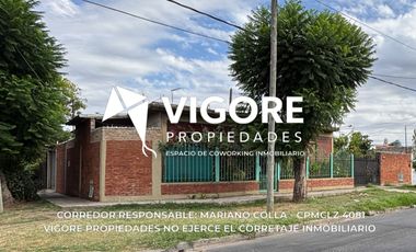 Casa 6 ambientes 226 m² en venta con cochera en Burzaco - Apto Credito