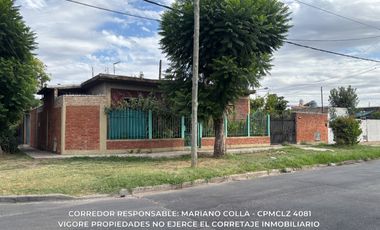 Casa 6 ambientes 226 m² en venta con cochera en Burzaco - Apto Credito