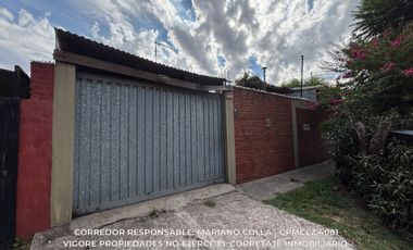 Casa 6 ambientes 226 m² en venta con cochera en Burzaco - Apto Credito