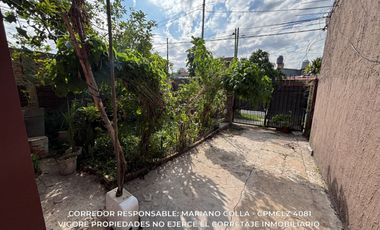 Casa 6 ambientes 226 m² en venta con cochera en Burzaco - Apto Credito