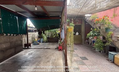 Casa 6 ambientes 226 m² en venta con cochera en Burzaco - Apto Credito