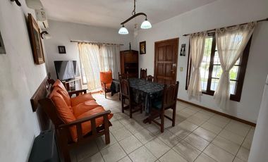 Chalet en alquiler temporario c/ cochera en Ostende