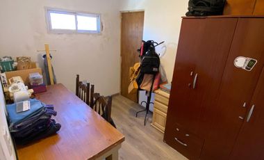 Casa quinta en venta - Quincho al frente de 90m2 y Casa de dos plantas al fondo