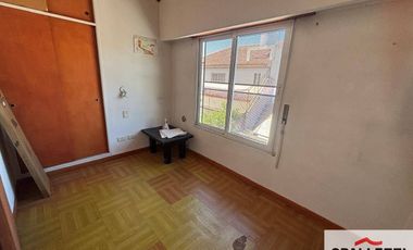 PH en alquiler c/ cochera en Ramos Mejía