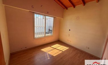 PH en alquiler c/ cochera en Ramos Mejía