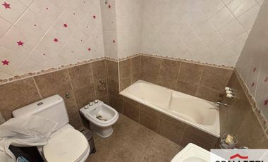 PH en alquiler c/ cochera en Ramos Mejía