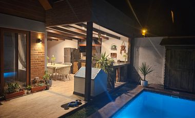 ARRIENDO CASA CON PISCINA, MACHALI