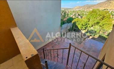 VENDO EXCLUSIVA CASA DE 3D3B2E Y PISCINA C DE LOS VALLES